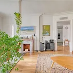 Appartement Lumineux Et Moderne Arc De Triomphe By Weekome