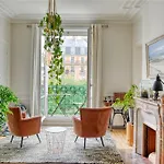Appartement Lumineux Et Moderne Arc De Triomphe By Weekome