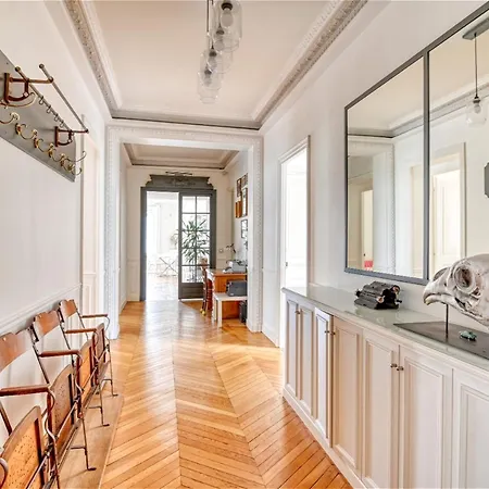Apartment Lumineux Et Moderne Arc De Triomphe By Weekome *